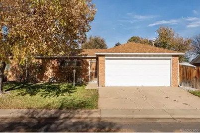 702 Scranton Court, Aurora, CO 80011 - Photo 39