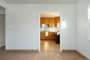 702 Scranton Ct, Aurora, CO 80011 - Photo 17