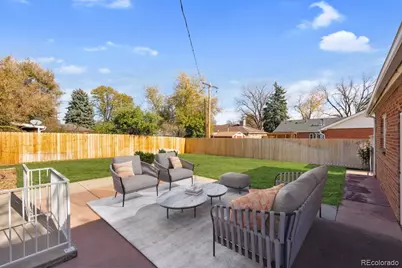 702 Scranton Court, Aurora, CO 80011 - Photo 31