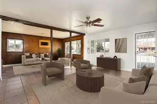 702 Scranton Ct, Aurora, CO 80011 - Photo 7