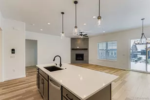 8905 S Riviera Way, Aurora, CO 80016 - Photo 11