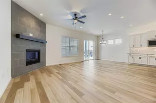 8905 S Riviera Way, Aurora, CO 80016 - Photo 5