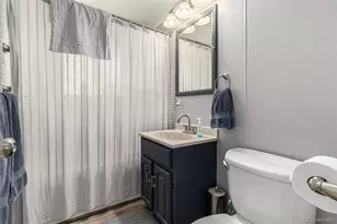 2612 Meadowbrook Dr, Denver, CO 80221 - Photo 9