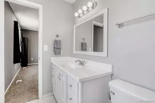 2556 S Cimarron St, Aurora, CO 80014 - Photo 17