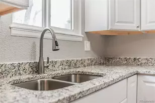 2556 S Cimarron St, Aurora, CO 80014 - Photo 11