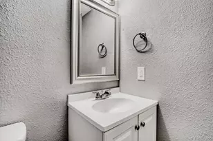 2556 S Cimarron St, Aurora, CO 80014 - Photo 23