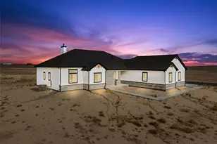 62101 E 32nd Ct, Strasburg, CO 80136 - Photo 1