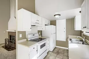 1021 Townley Cir, Longmont, CO 80501 - Photo 9