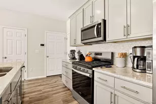 22241 E 7th Pl, Aurora, CO 80018 - Photo 11