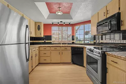 18624 E Saratoga Place, Aurora, CO 80015 - Photo 15