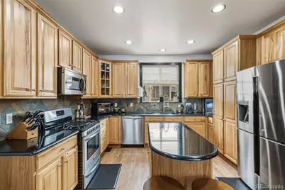 10059 Southlawn Circle, Commerce City, CO 80022 - Photo 15