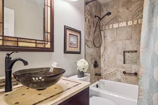 2242 S Moline Ct, Aurora, CO 80014 - Photo 9