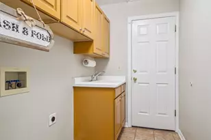 2242 S Moline Ct, Aurora, CO 80014 - Photo 19