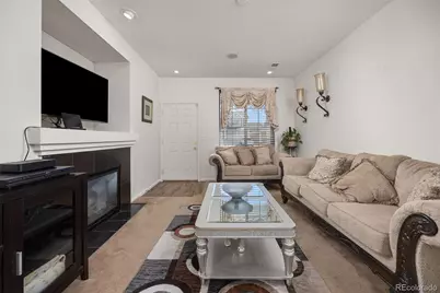 5541 Killarney Court, Denver, CO 80249 - Photo 5