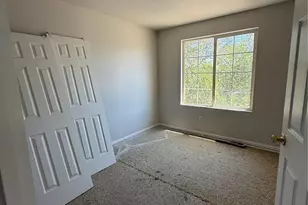 4693 Durham Ct, Denver, CO 80239 - Photo 9
