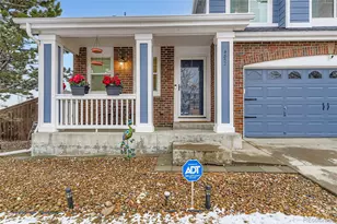 4852 S Fultondale Way, Aurora, CO 80016 - Photo 3