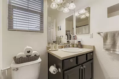 4852 S Fultondale Way, Aurora, CO 80016 - Photo 17