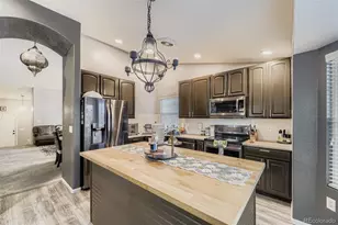 4852 S Fultondale Way, Aurora, CO 80016 - Photo 9