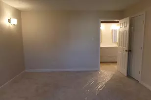 2880 S Locust St, Denver, CO 80222 - Photo 5