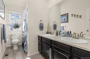 322 N Patsburg St, Aurora, CO 80018 - Photo 21