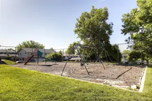 9859 Croke Dr, Denver, CO 80260 - Photo 15