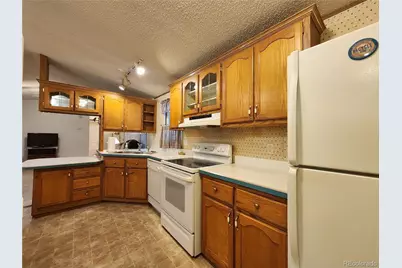 831 17th Avenue, Longmont, CO 80501 - Photo 3