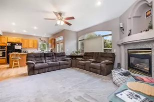 2046 Falcon Dr, Longmont, CO 80503 - Photo 7