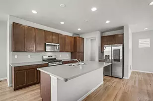 17227 Parkside Dr, Commerce City, CO 80022 - Photo 9