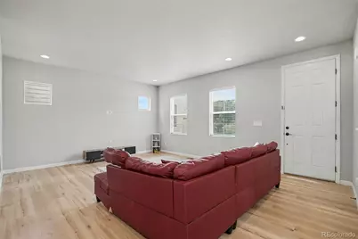 17227 Parkside Drive, Commerce City, CO 80022 - Photo 5