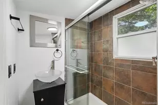 1327 Monroe St, Denver, CO 80206 - Photo 9