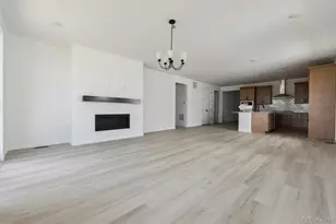 25224 E Warren Pl, Aurora, CO 80018 - Photo 9