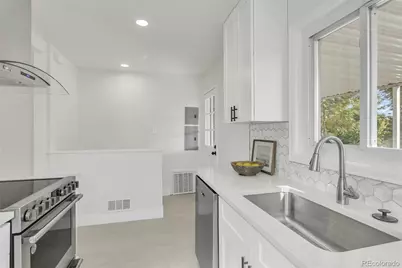 2618 S Pennsylvania Street, Denver, CO 80210 - Photo 9