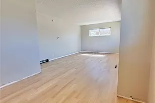 3556 Fairfax St, Denver, CO 80207 - Photo 5