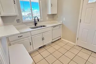 3556 Fairfax St, Denver, CO 80207 - Photo 7