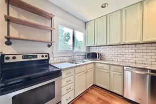 1146 Jackson St, Denver, CO 80206 - Photo 3