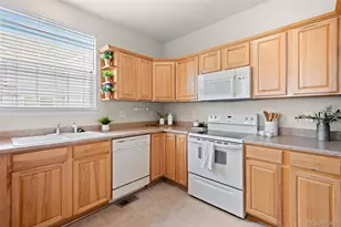 16982 E Warren Pl, Aurora, CO 80013 - Photo 13