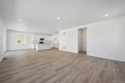 319 W Owen Avenue, Keenesburg, CO 80643 - Photo 11