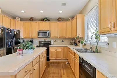 2430 S Fundy Circle, Aurora, CO 80013 - Photo 7