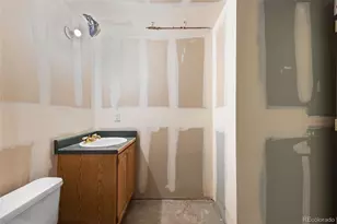 2090 S Joliet St, Aurora, CO 80014 - Photo 33