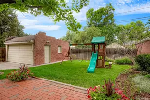 2227 Locust St, Denver, CO 80207 - Photo 27