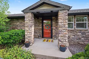 26 Lindenwood Dr, Littleton, CO 80120 - Photo 3