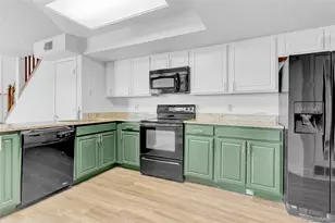 992 S Dearborn Way, Aurora, CO 80012 - Photo 7