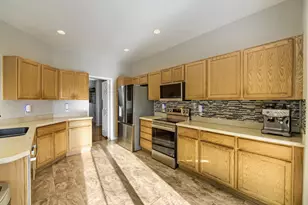 5753 S Rome St, Aurora, CO 80015 - Photo 9
