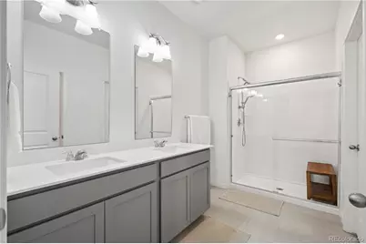 24 S Vandriver Way, Aurora, CO 80018 - Photo 17