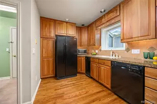 262 S Salem Ct, Aurora, CO 80012 - Photo 9