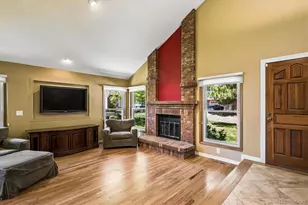 22 Pinyon Pine Rd, Littleton, CO 80127 - Photo 9