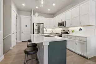 176 High Point Dr, Longmont, CO 80504 - Photo 3