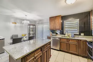 1629 S Ivory Cir, Aurora, CO 80017 - Photo 9