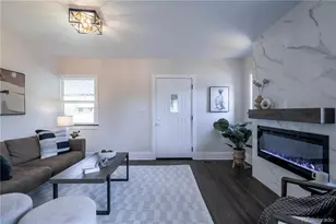 2590 Grape St, Denver, CO 80207 - Photo 7