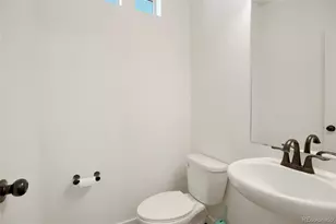 19096 E 55th Ave, Denver, CO 80249 - Photo 9